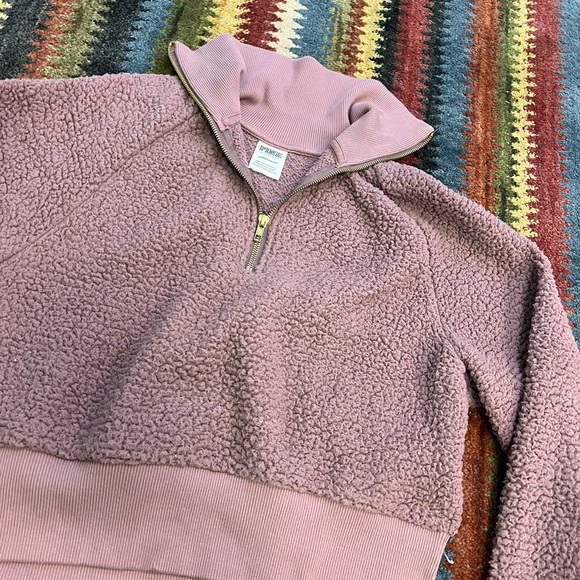 Dark Mauve quarter-zip ✨ - Picture 4 of 6